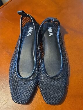 MIA Black Mesh Ballet Flats
